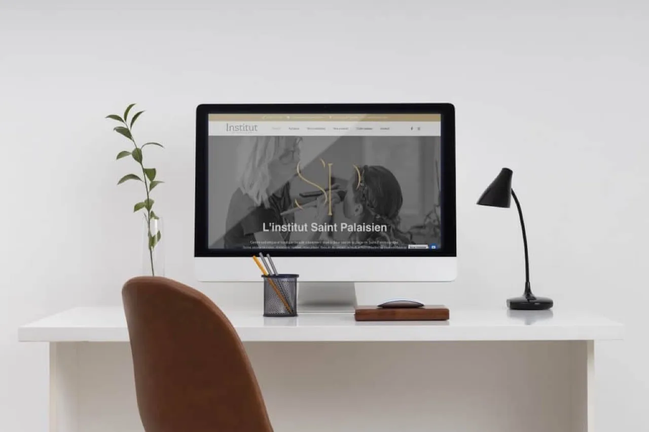 Site vitrine moderne pour un artisan en Charente